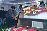 Nagarjuna Pays Condolences to Sirivennela Seetharama Sastry